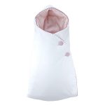 Saco capazo capucha. Piqué canutillo blanco, interior en canutillo rayas maquillaje.