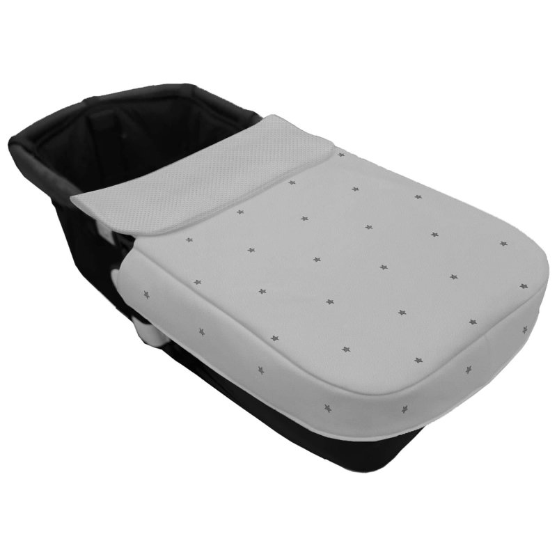 Colchas universales para capazo en polipiel gris con bordado de estrellas
